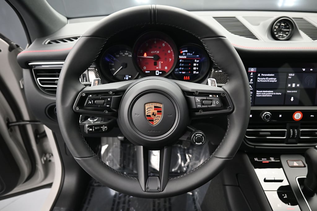 Thumbnail: 2026 Porsche Macan - 10