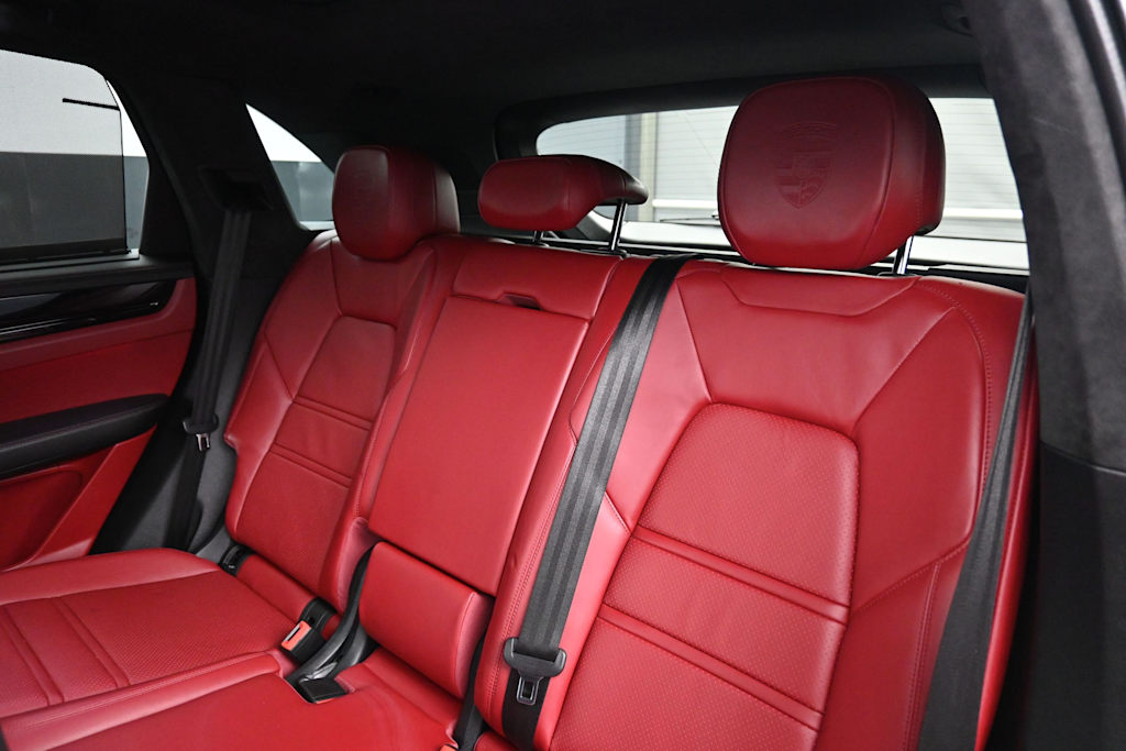 Thumbnail: 2021 Porsche Cayenne - 11