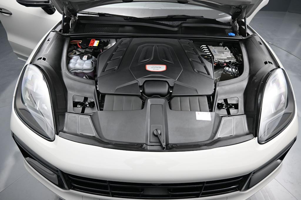 Thumbnail: 2021 Porsche Cayenne - 8