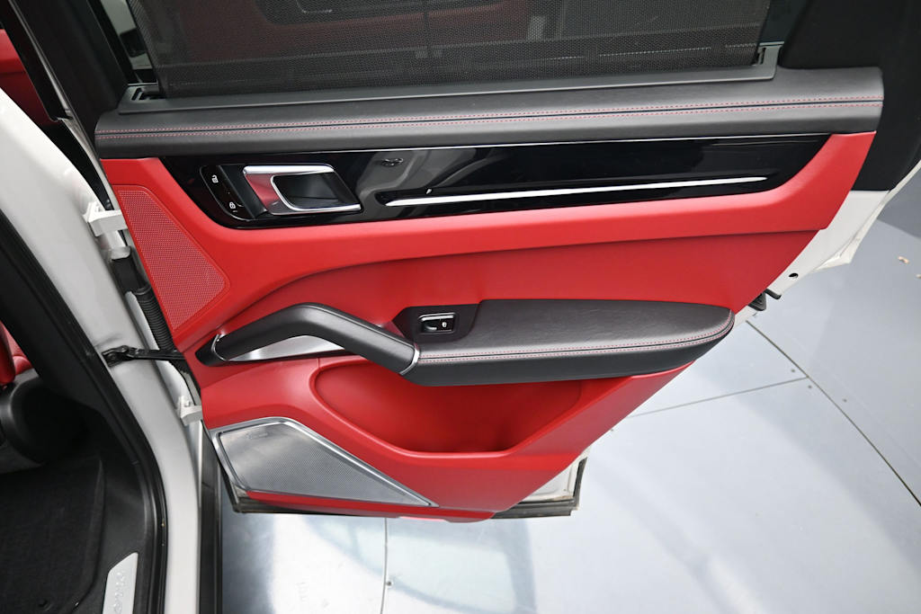 Thumbnail: 2021 Porsche Cayenne - 24