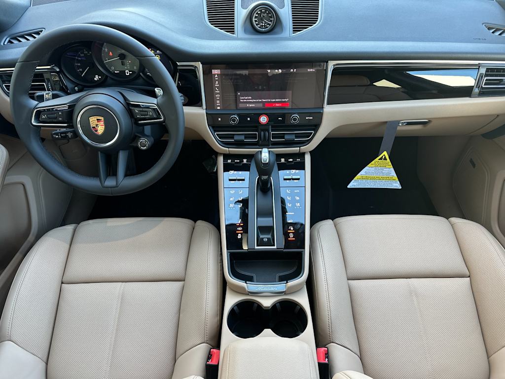 Thumbnail: 2026 Porsche Macan - 2