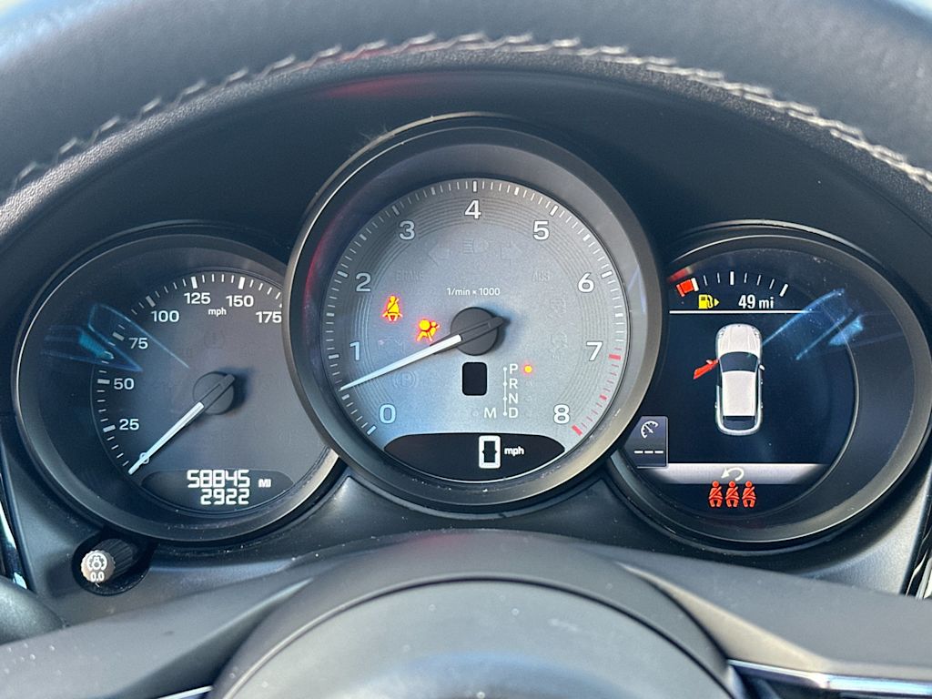 Thumbnail: 2022 Porsche Macan - 15