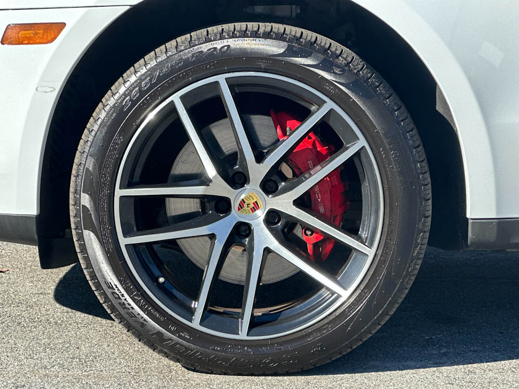 Thumbnail: 2022 Porsche Macan - 7