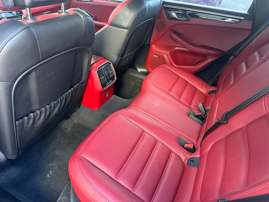 Thumbnail: 2022 Porsche Macan - 11