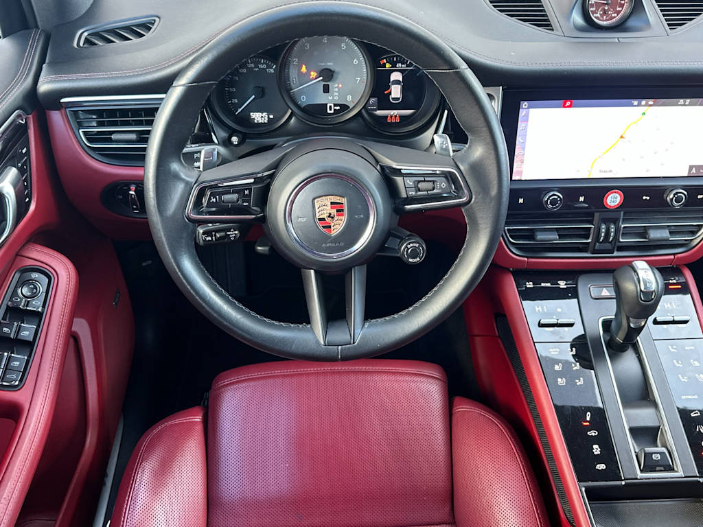 Thumbnail: 2022 Porsche Macan - 8