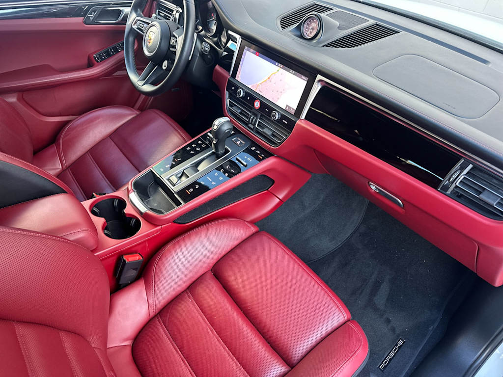 Thumbnail: 2022 Porsche Macan - 12