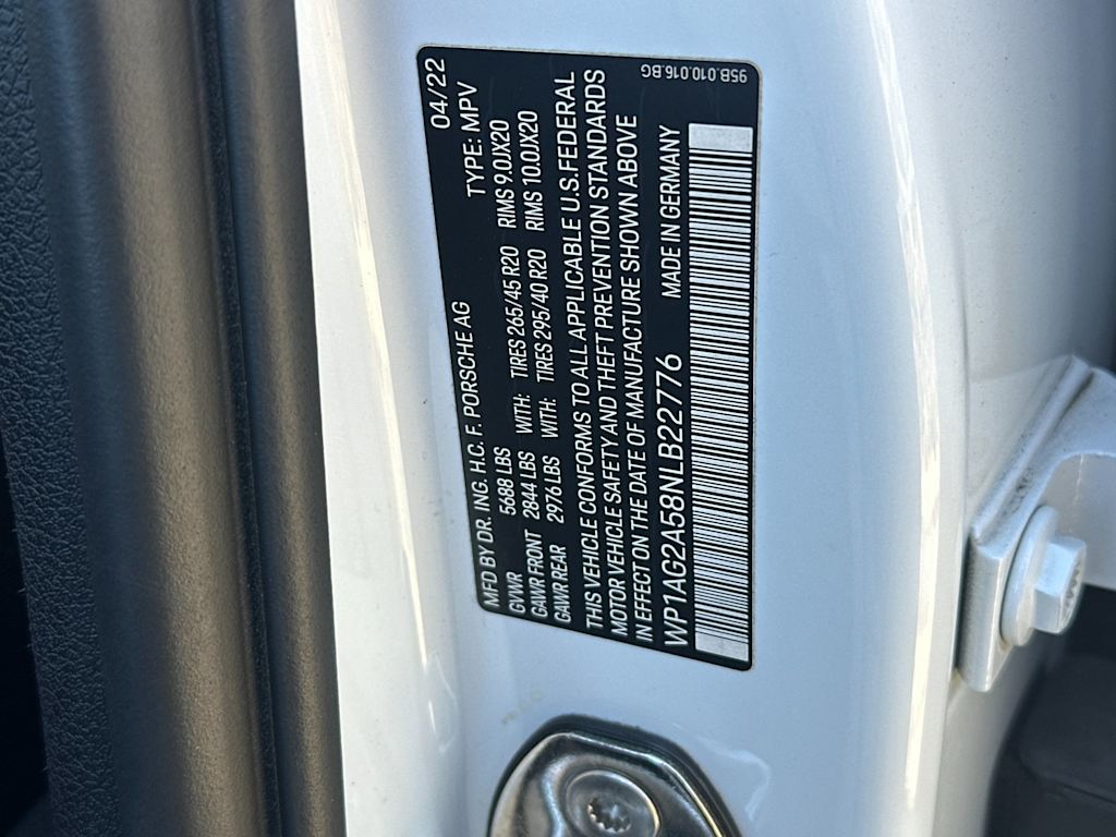 Thumbnail: 2022 Porsche Macan - 17