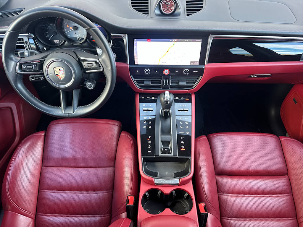 Thumbnail: 2022 Porsche Macan - 2