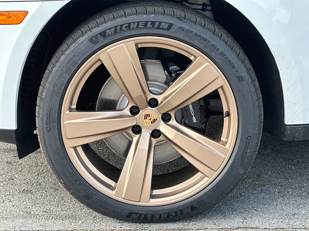 Thumbnail: 2024 Porsche Macan - 8