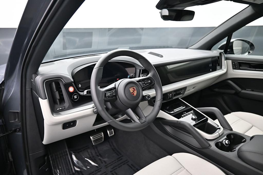 Thumbnail: 2026 Porsche Cayenne - 2