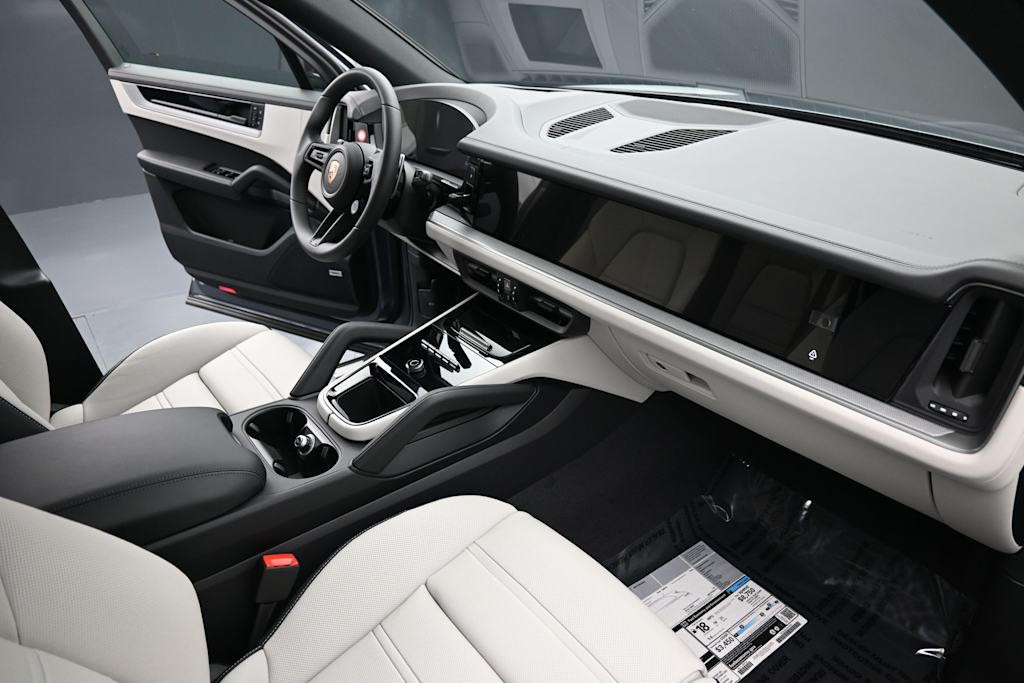 Thumbnail: 2026 Porsche Cayenne - 11