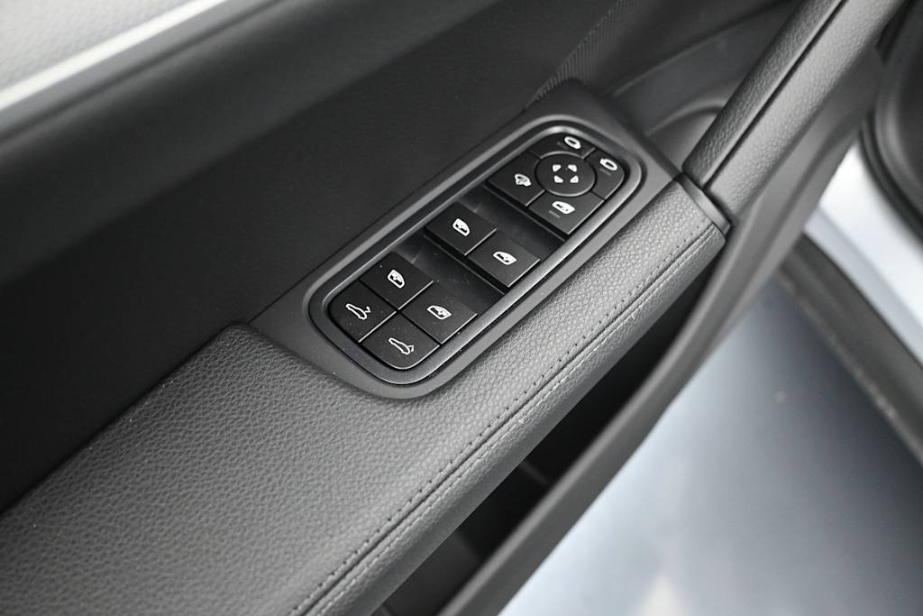Thumbnail: 2026 Porsche Cayenne - 23