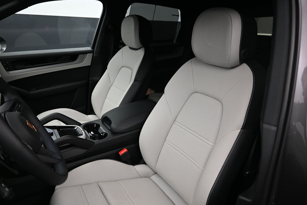 Thumbnail: 2026 Porsche Cayenne - 9
