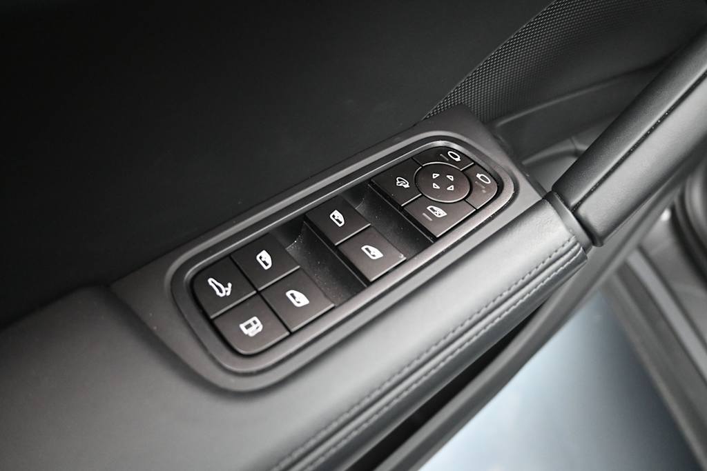 Thumbnail: 2026 Porsche Cayenne - 21