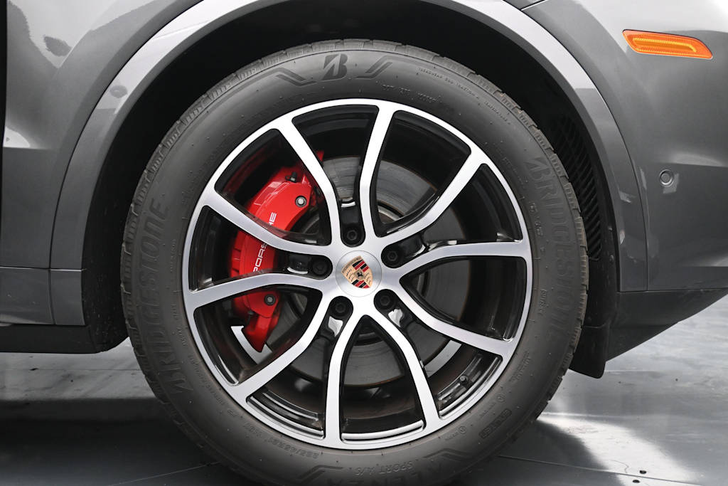 Thumbnail: 2026 Porsche Cayenne - 6