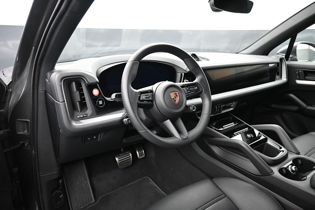 Thumbnail: 2026 Porsche Cayenne - 2
