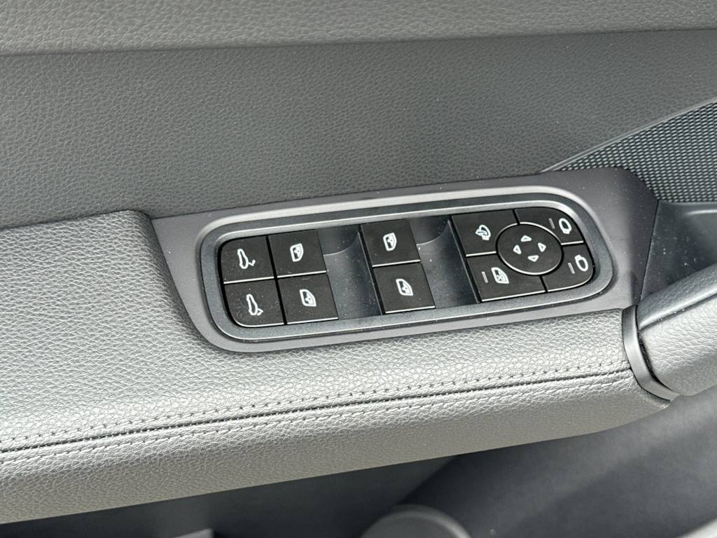 Thumbnail: 2026 Porsche Cayenne - 22