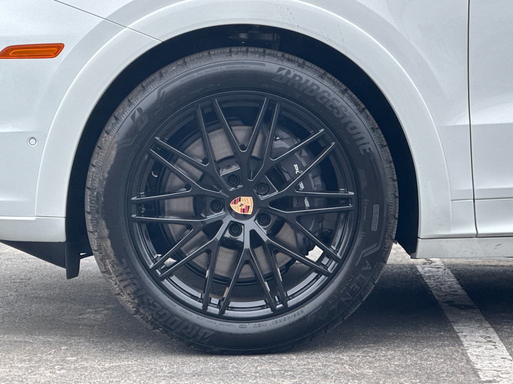 Thumbnail: 2026 Porsche Cayenne - 8