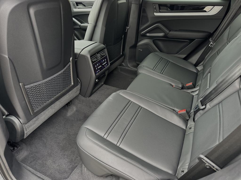 Thumbnail: 2024 Porsche Cayenne - 11