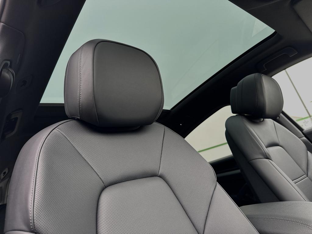 Thumbnail: 2024 Porsche Cayenne - 22