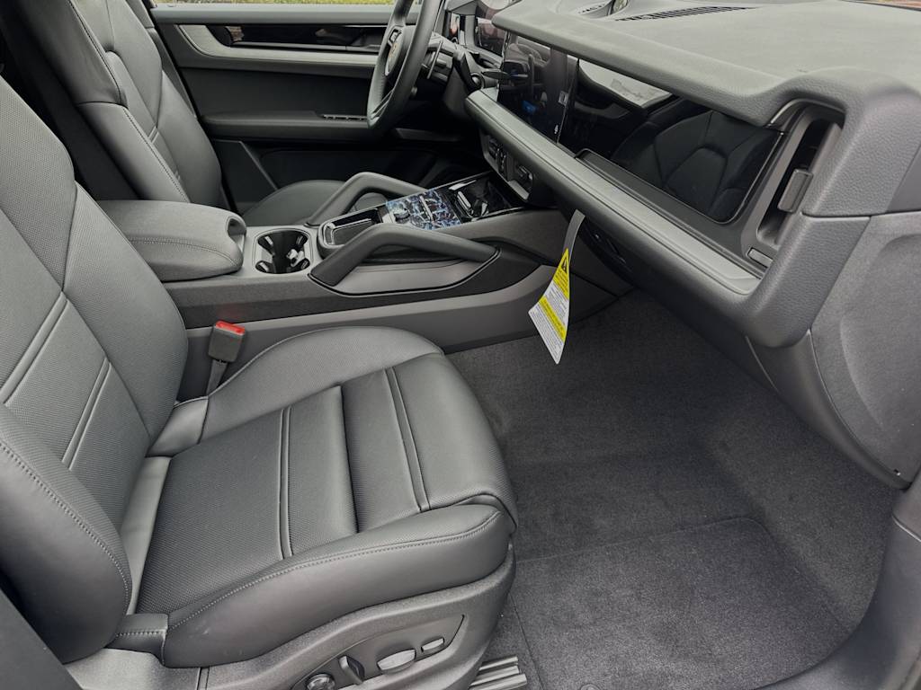 Thumbnail: 2024 Porsche Cayenne - 21