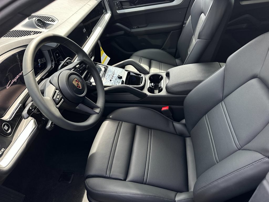 Thumbnail: 2024 Porsche Cayenne - 28