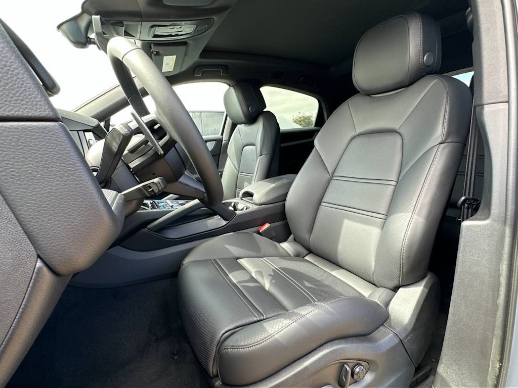 Thumbnail: 2024 Porsche Cayenne - 10