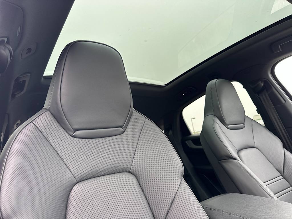 Thumbnail: 2025 Porsche Cayenne - 23