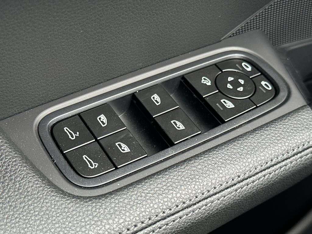 Thumbnail: 2025 Porsche Cayenne - 21