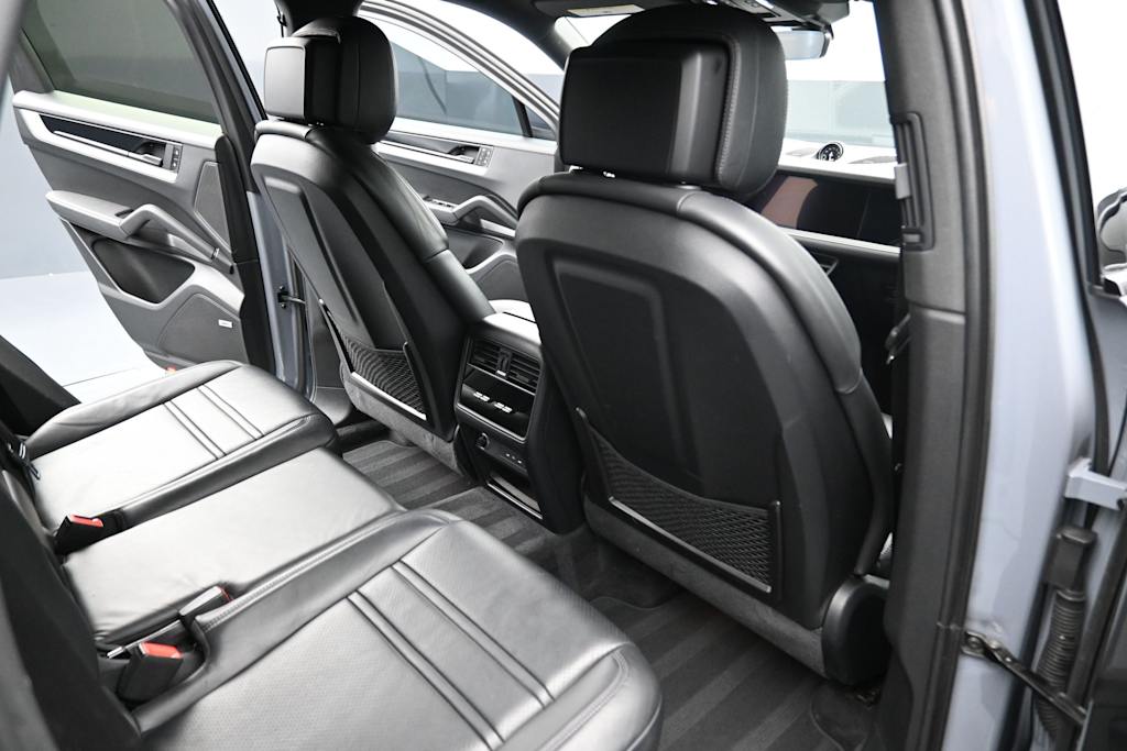 Thumbnail: 2024 Porsche Cayenne - 10