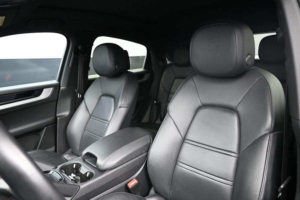 Thumbnail: 2024 Porsche Cayenne - 9
