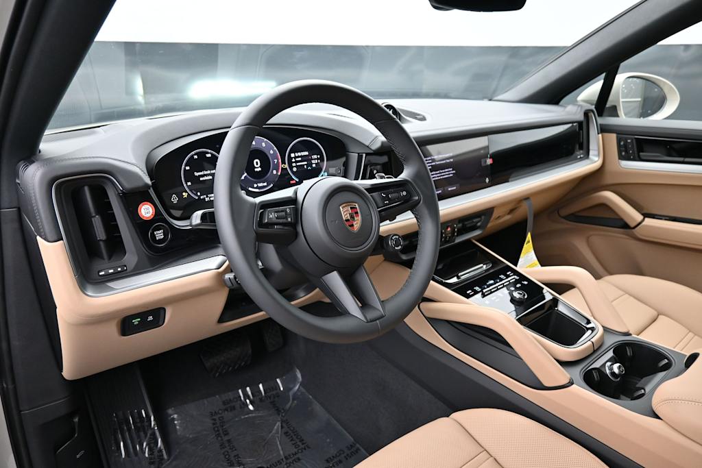 Thumbnail: 2025 Porsche Cayenne - 2