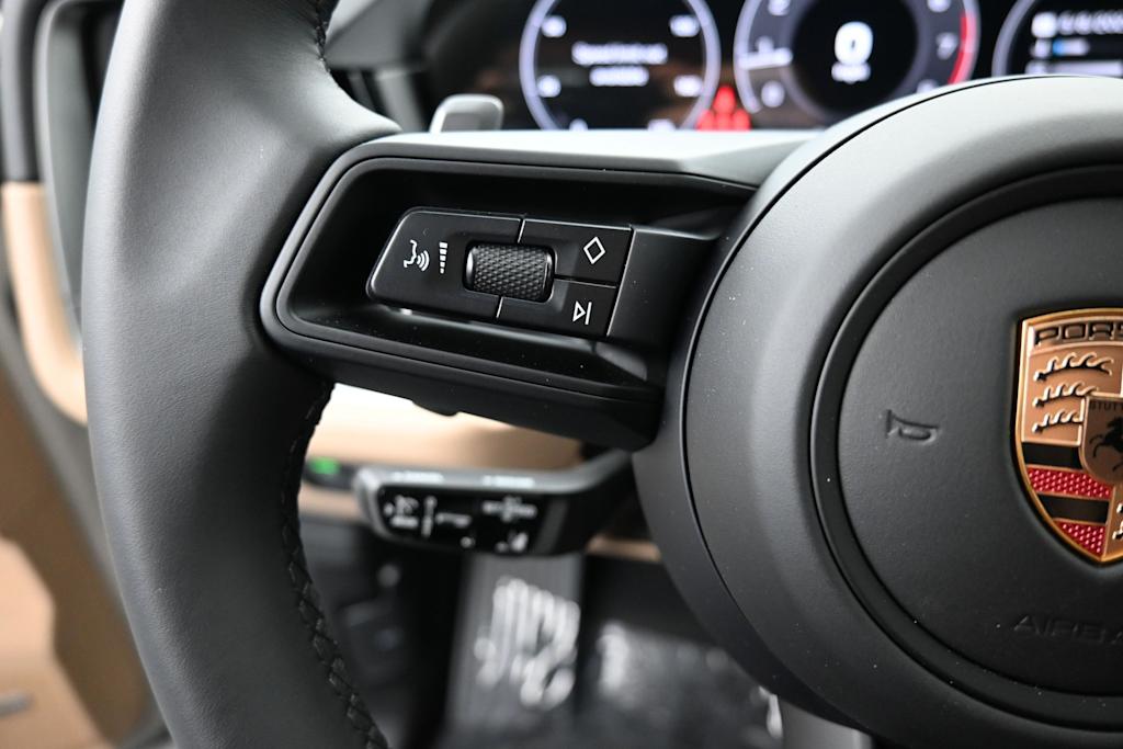 Thumbnail: 2025 Porsche Cayenne - 17