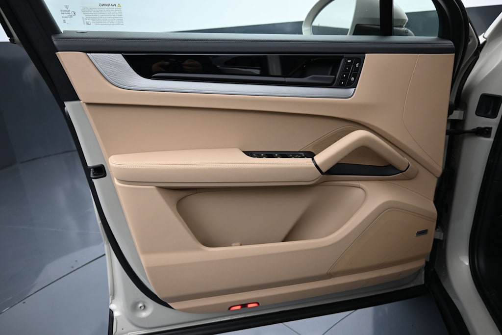Thumbnail: 2025 Porsche Cayenne - 15
