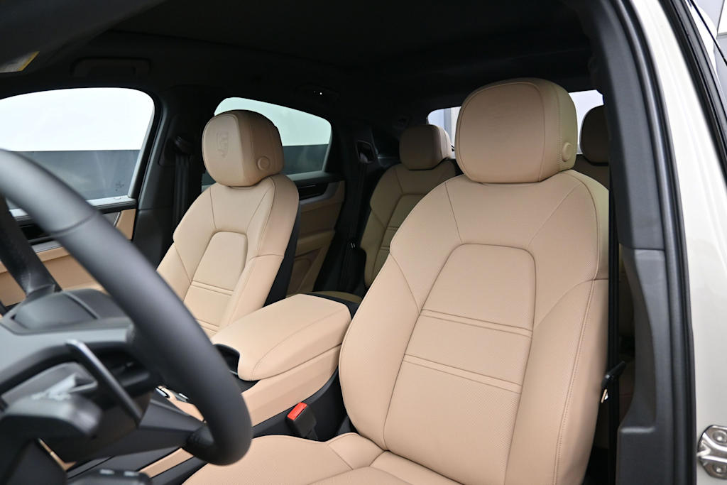Thumbnail: 2025 Porsche Cayenne - 8