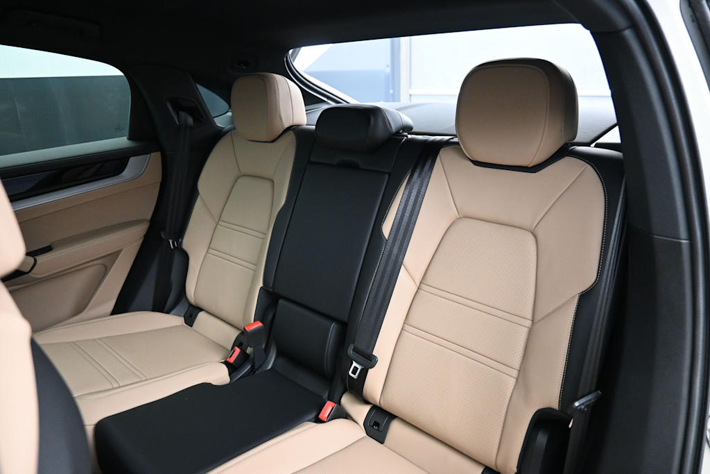 Thumbnail: 2025 Porsche Cayenne - 9