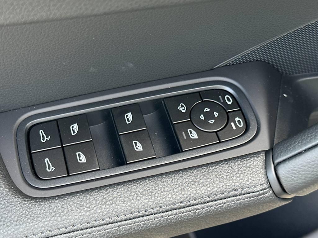 Thumbnail: 2026 Porsche Cayenne - 22