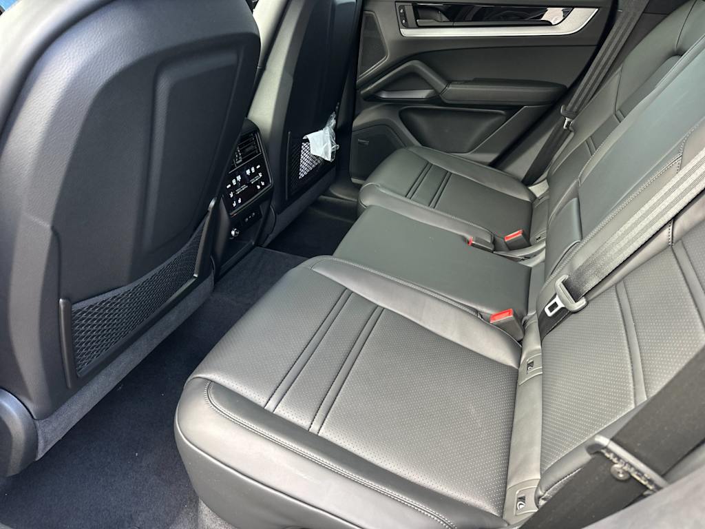 Thumbnail: 2026 Porsche Cayenne - 12