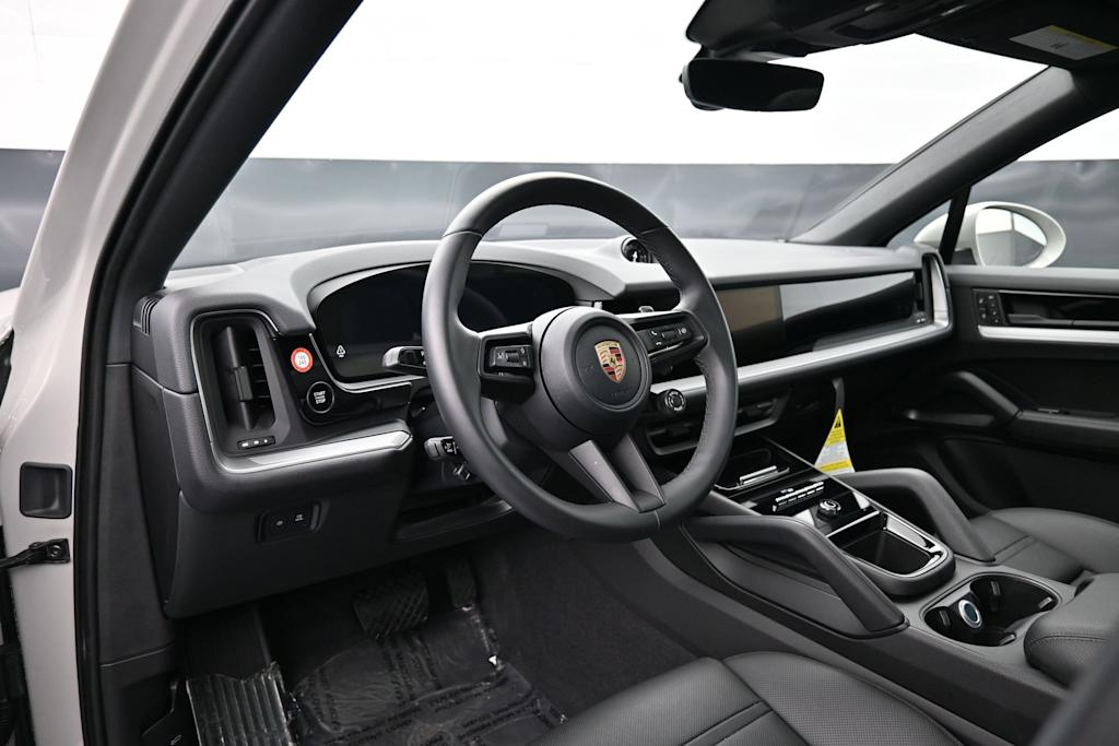 Thumbnail: 2026 Porsche Cayenne - 2