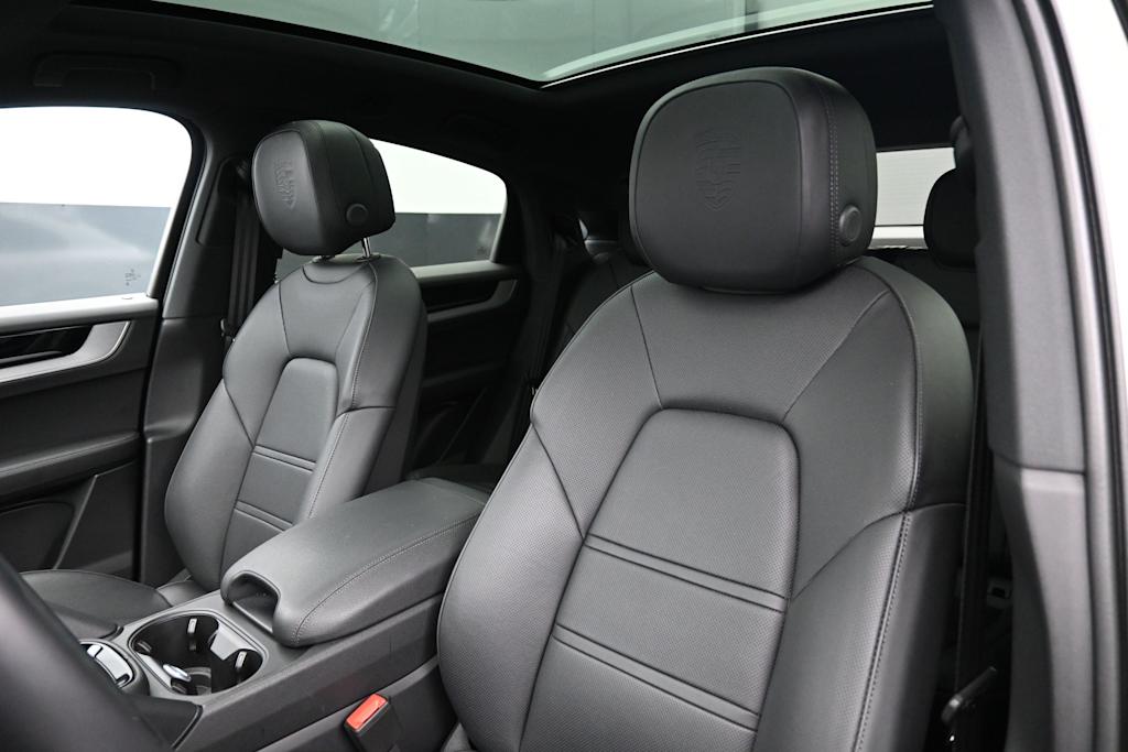 Thumbnail: 2026 Porsche Cayenne - 8