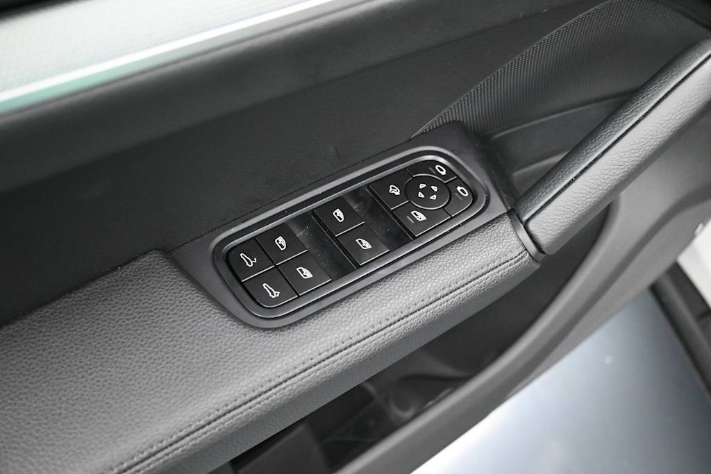 Thumbnail: 2026 Porsche Cayenne - 17