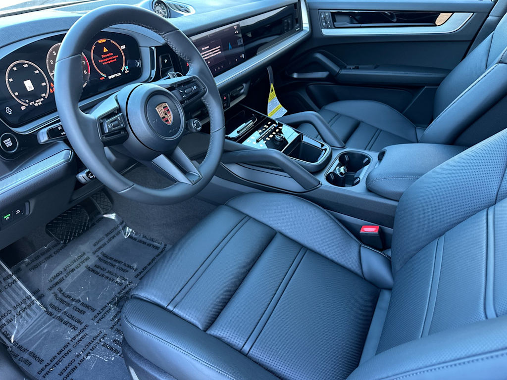 Thumbnail: 2026 Porsche Cayenne - 10