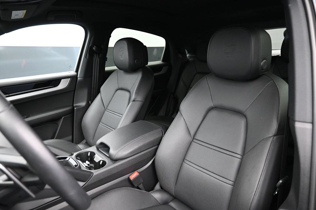 Thumbnail: 2025 Porsche Cayenne - 10