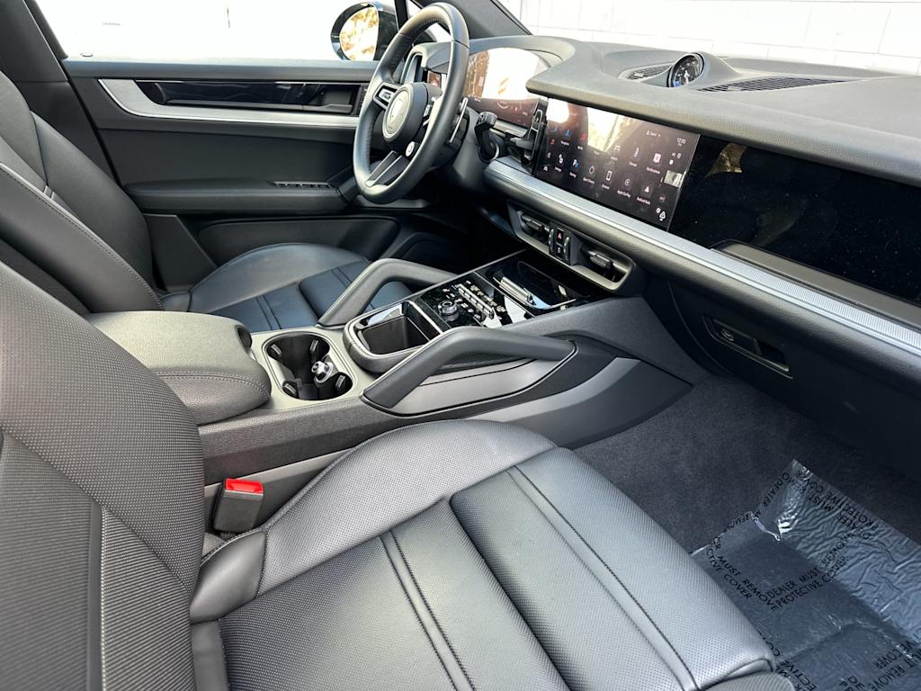Thumbnail: 2025 Porsche Cayenne - 13