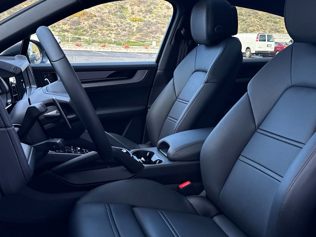 Thumbnail: 2026 Porsche Cayenne - 11