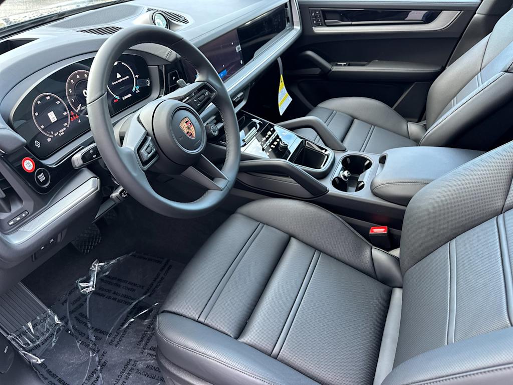 Thumbnail: 2026 Porsche Cayenne - 10