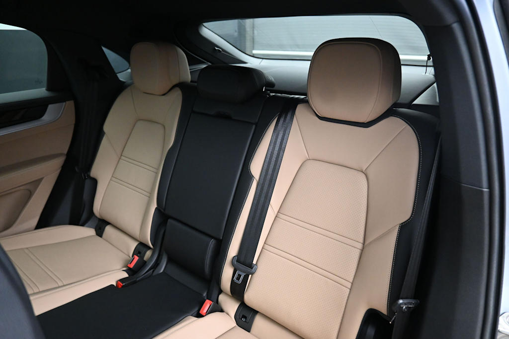 Thumbnail: 2026 Porsche Cayenne - 11