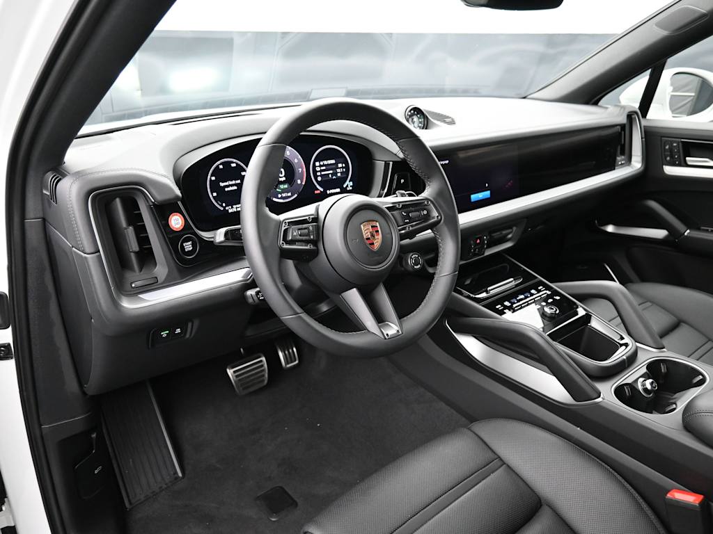 Thumbnail: 2025 Porsche Cayenne - 2