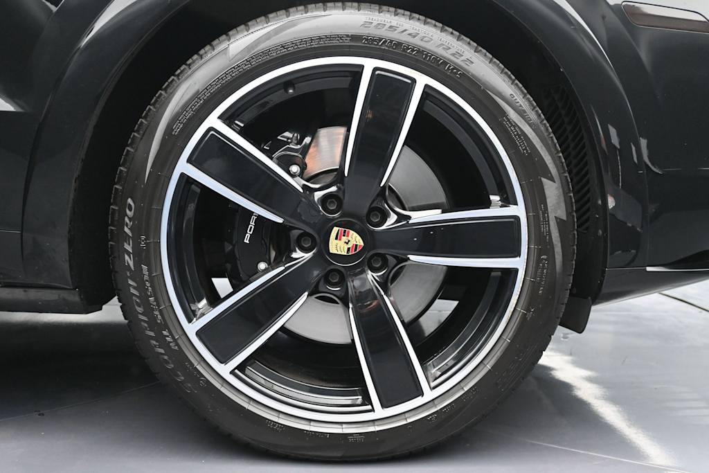 Thumbnail: 2023 Porsche Cayenne - 7