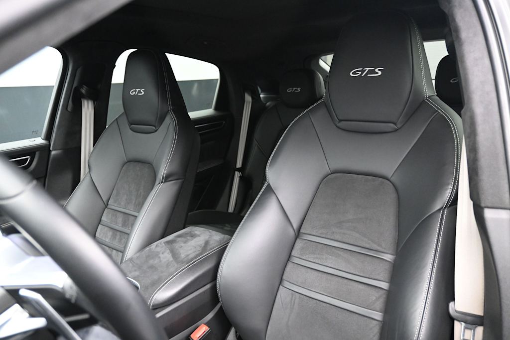 Thumbnail: 2023 Porsche Cayenne - 9